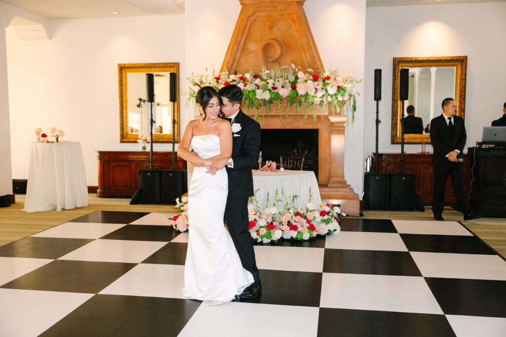 bride & groom first dance